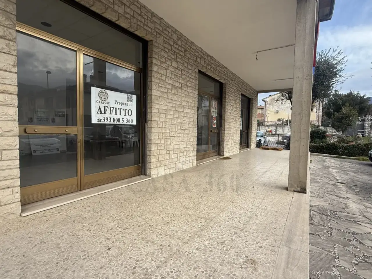 Negozio in Viale Roma, 36, Massa Martana, {3} - Foto 1