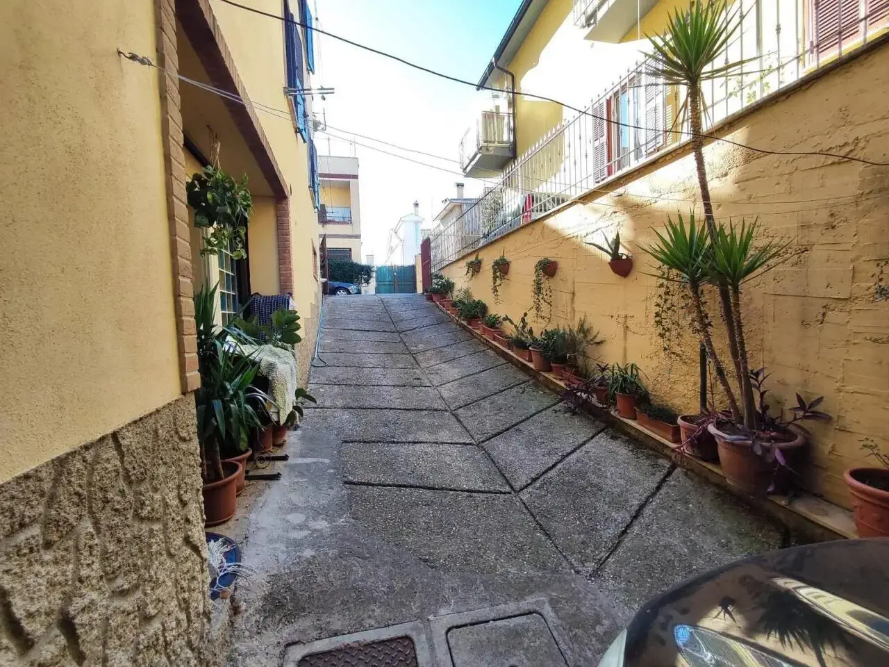Parcheggio chiuso in Via Nazario Sauro 39, Guidonia Montecelio, {3} - Foto 1