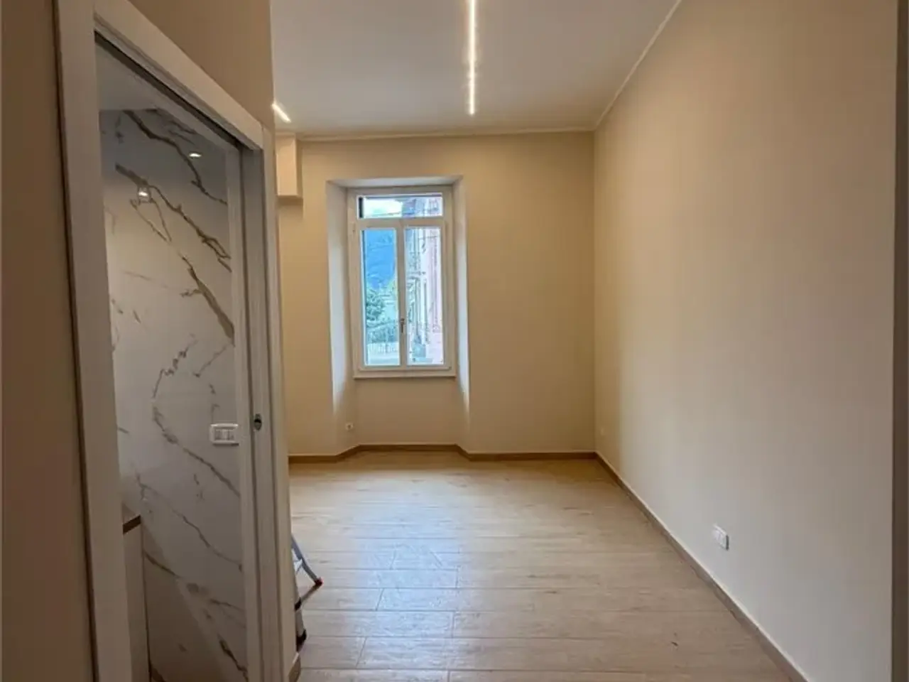 Ufficio in Via Leonardo da Vinci 43, Lecco, {3} - Foto 1
