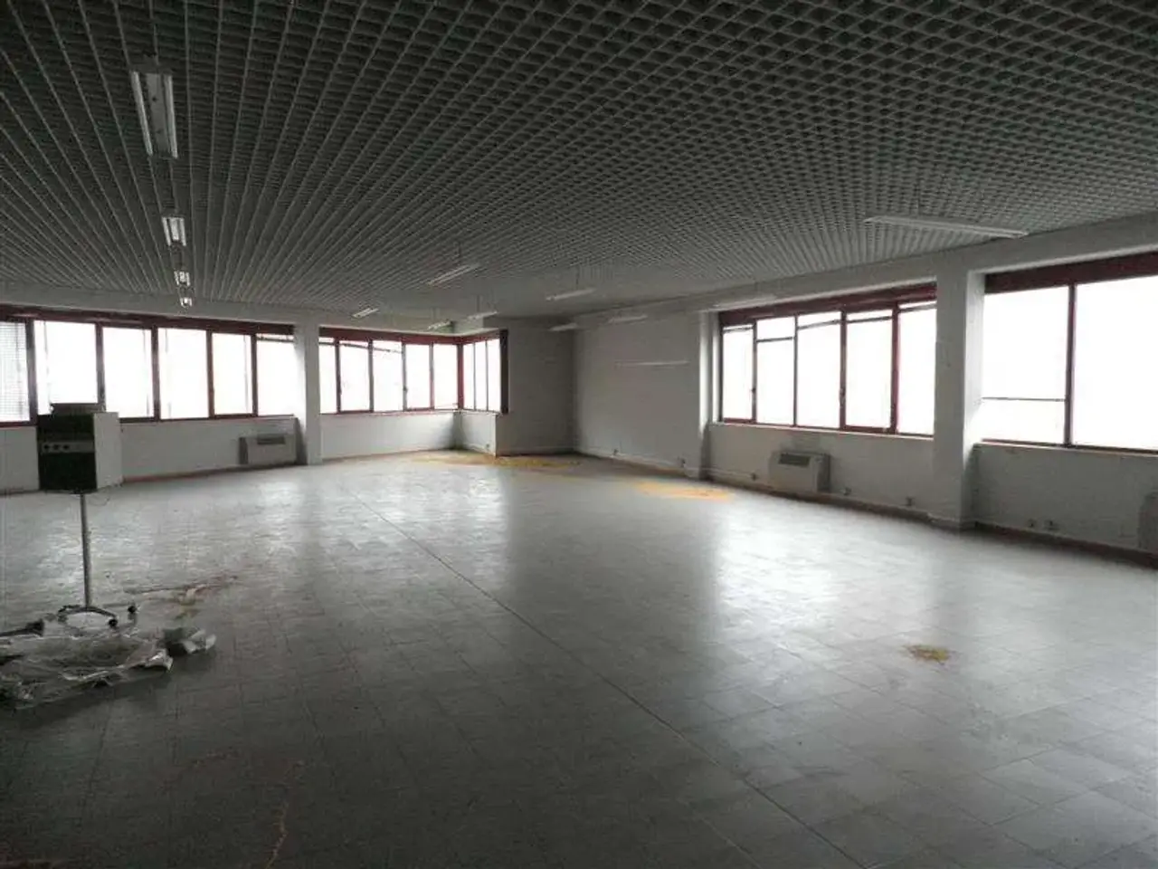 Ufficio in Via Staffette Partigiane, Modena, {3} - Foto 1