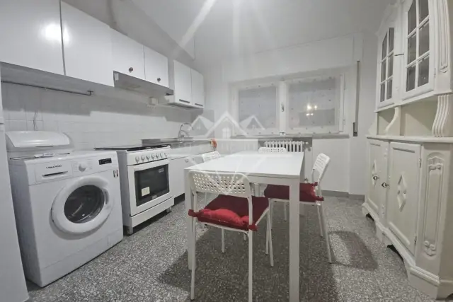 4-room flat, Massa - Photo 1