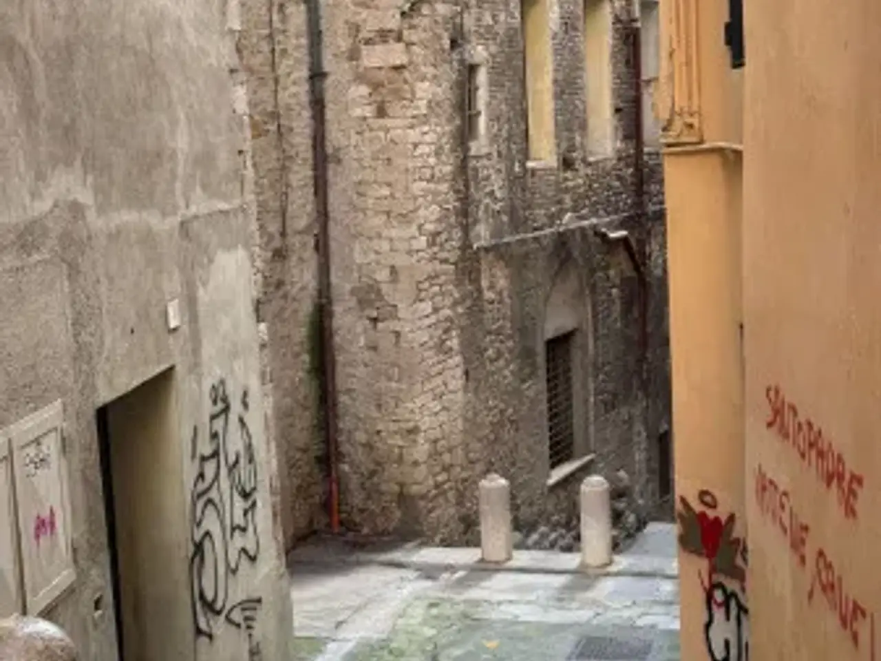 Magazzino in Via Santa Lucia, Perugia, {3} - Foto 1