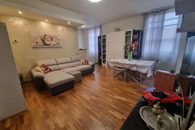 3-room flat in Via Fratelli Cairoli, Limbiate - Photo 1