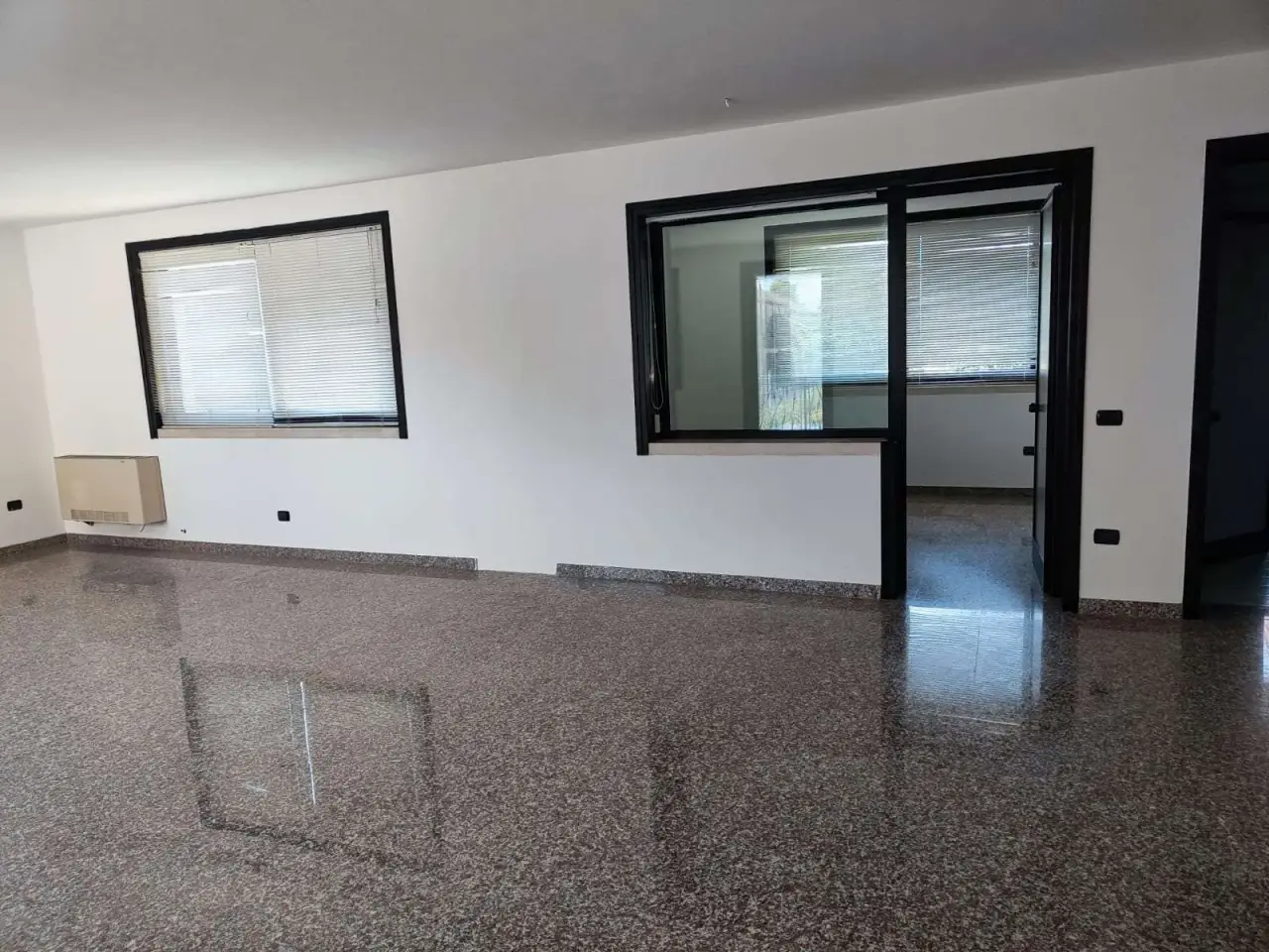 Ufficio in Via Torino, Legnaro, {3} - Foto 2