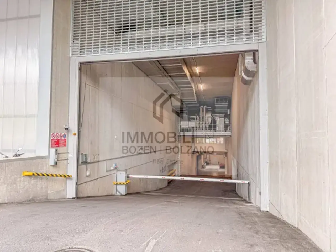 Magazzino in Via Enrico Fermi 11, Bolzano, {3} - Foto 2