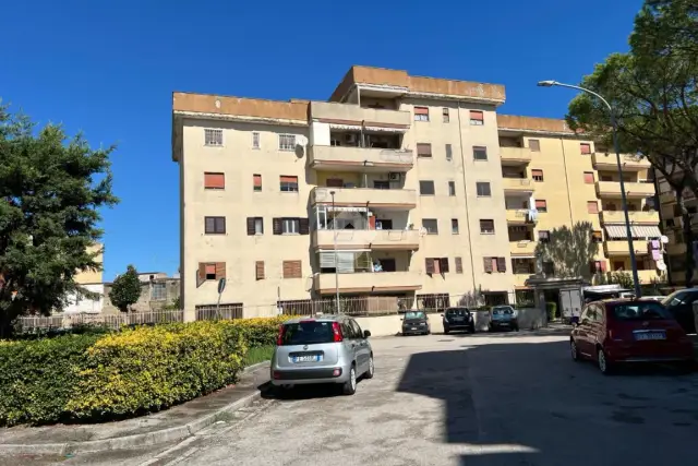 4-room flat in Viale Graziella 2, Casalnuovo di Napoli - Photo 1