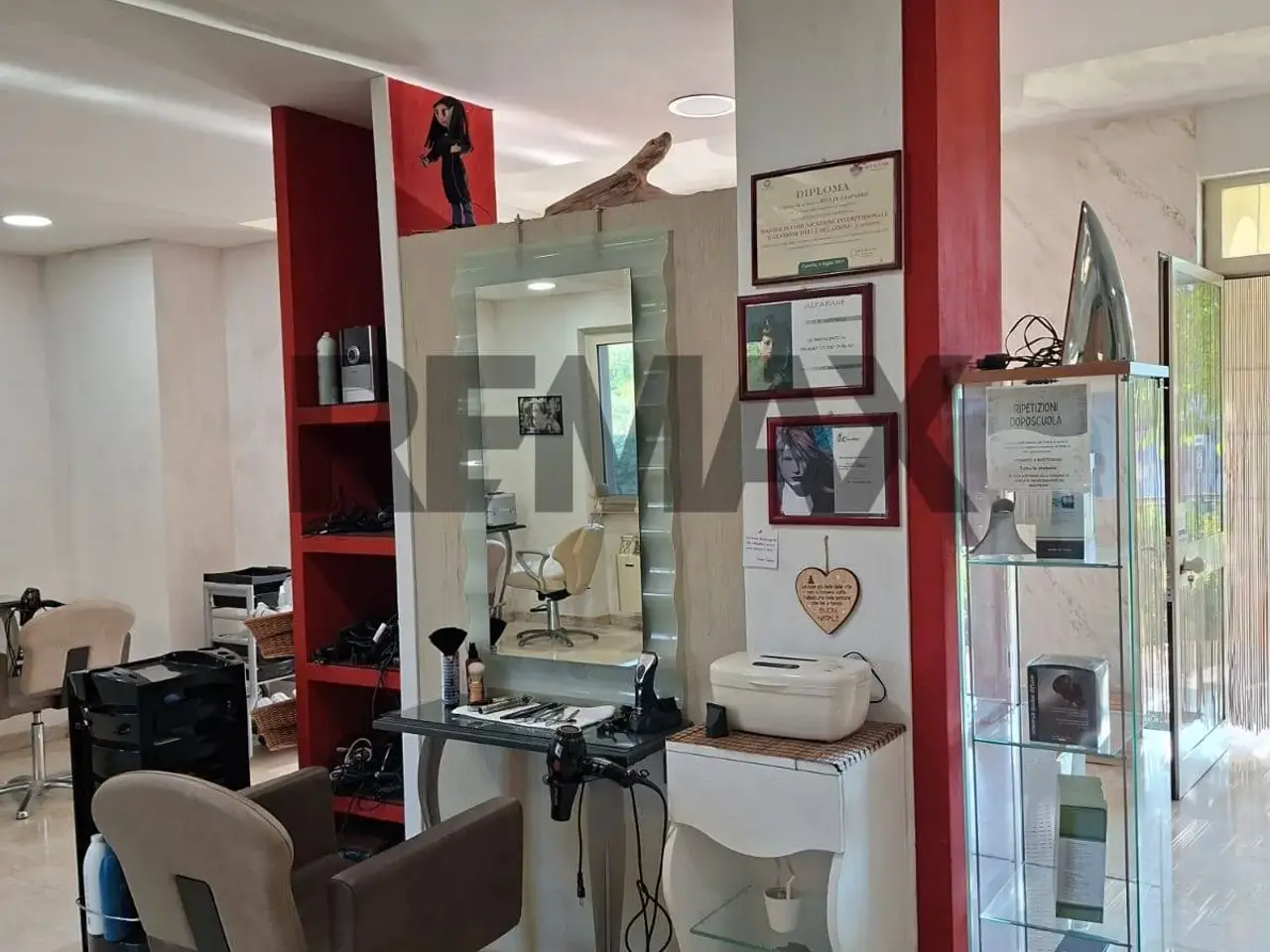 Esercizio commerciale in , Piedimonte San Germano, {3} - Foto 1