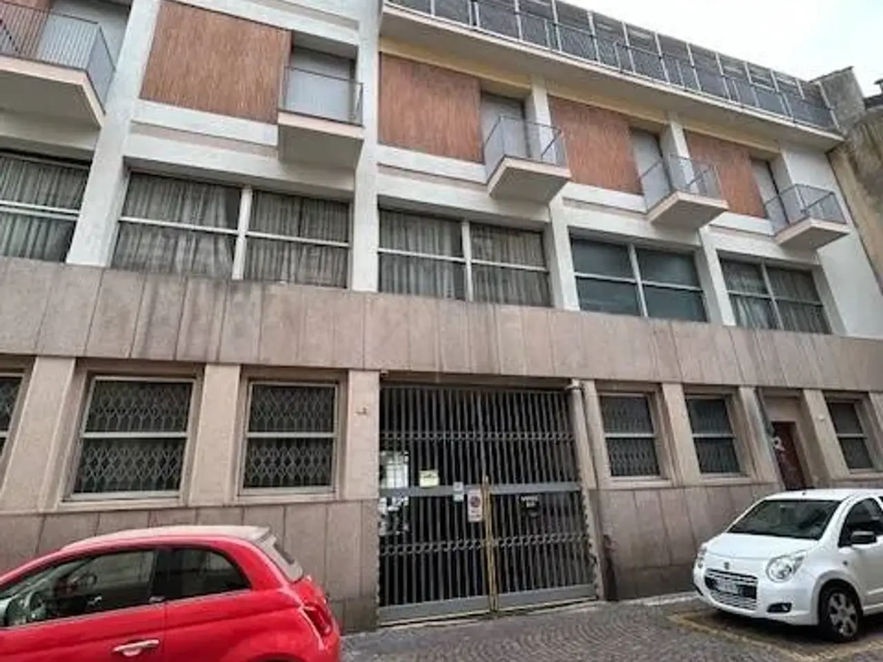 Parcheggio chiuso in Via Giacomo Giovanetti 5, Novara, {3} - Foto 1