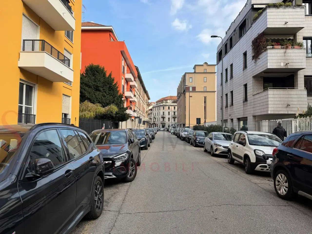 Showroom in Via Andrea Maffei, Milano, {3} - Foto 1