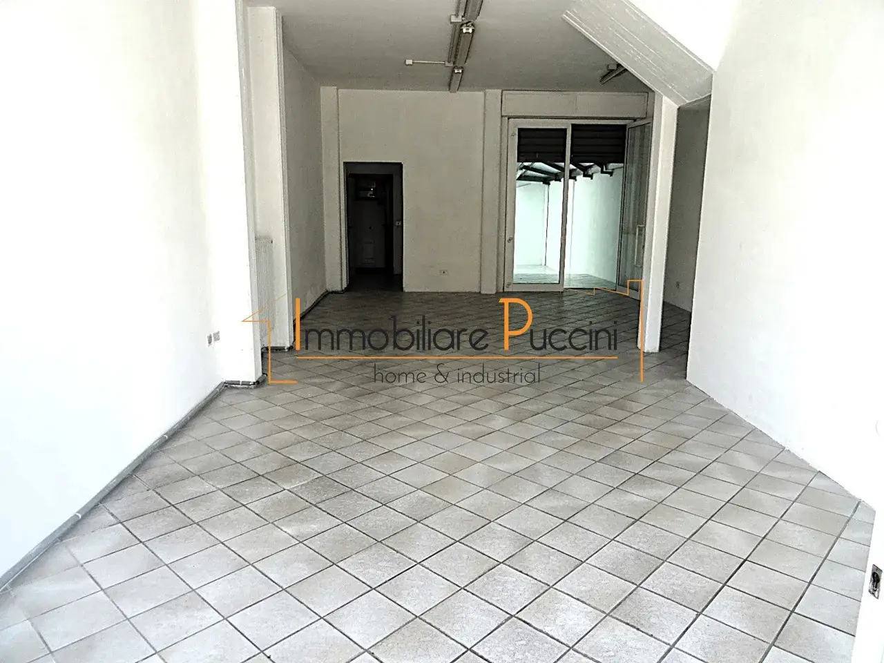 Locale commerciale in Via Bruno Buozzi, Maccione, Campi Bisenzio, Firenze, Toscana, 50013, Italia, Campi Bisenzio, {3} - Foto 1
