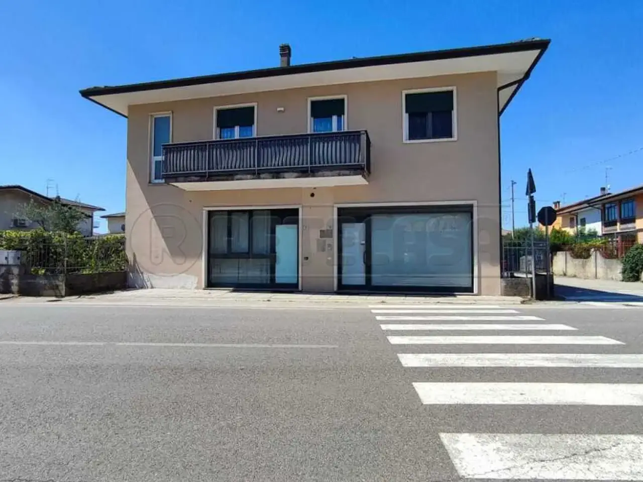 Palazzina commerciale in Via Divisione Julia, Lonigo, {3} - Foto 2