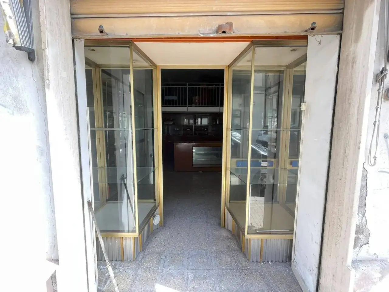 Negozio in Via Cutro 50, Crotone, {3} - Foto 1