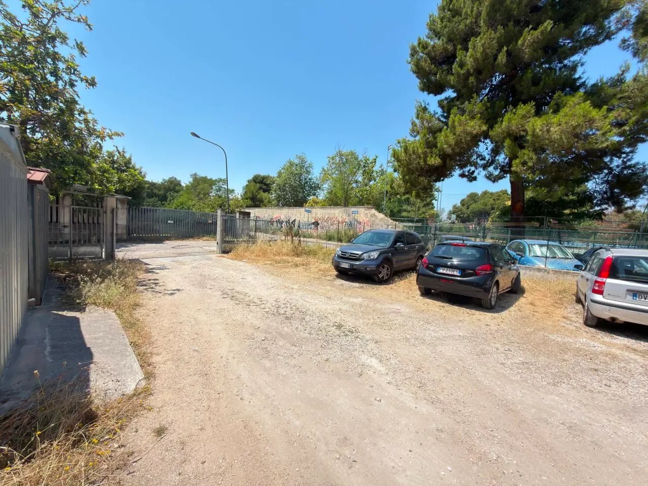 Parcheggio chiuso in Via dei Pretuzi 15, Pescara, {3} - Foto 1