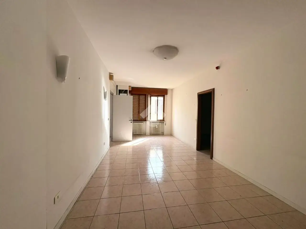 Ufficio in Viale Giuseppe Mazzini 16, Santarcangelo Di Romagna, {3} - Foto 1