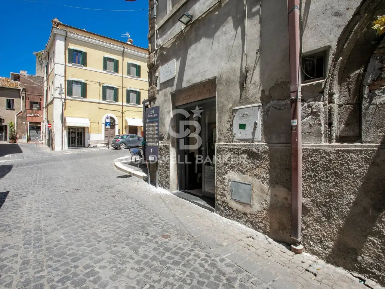 Esercizio commerciale in Piazza Giacomo Matteotti 15, Tarquinia, {3} - Foto 2