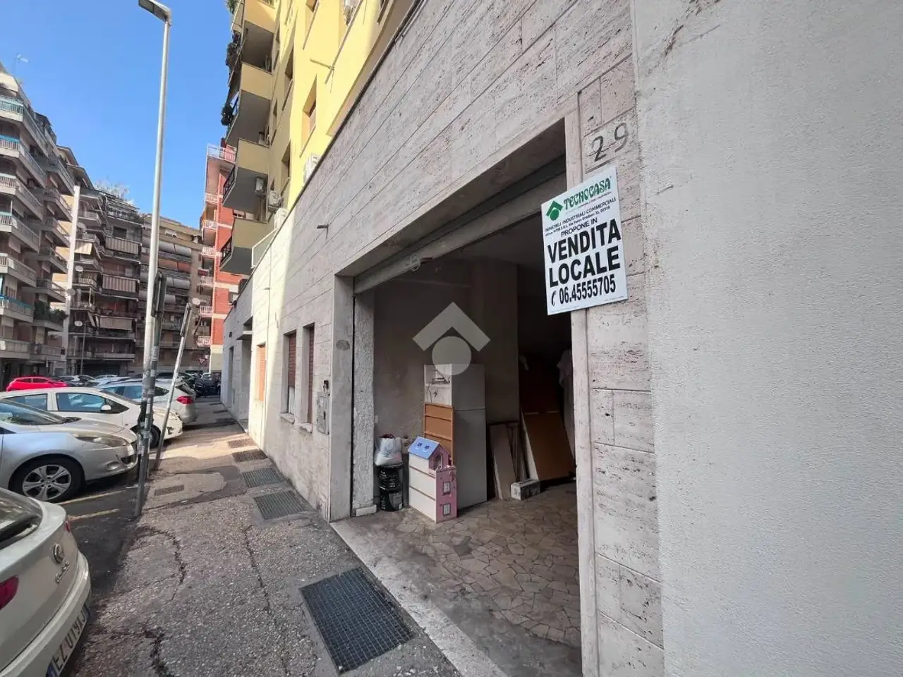 Negozio in Via Ugo Pesci 29, Roma, {3} - Foto 1