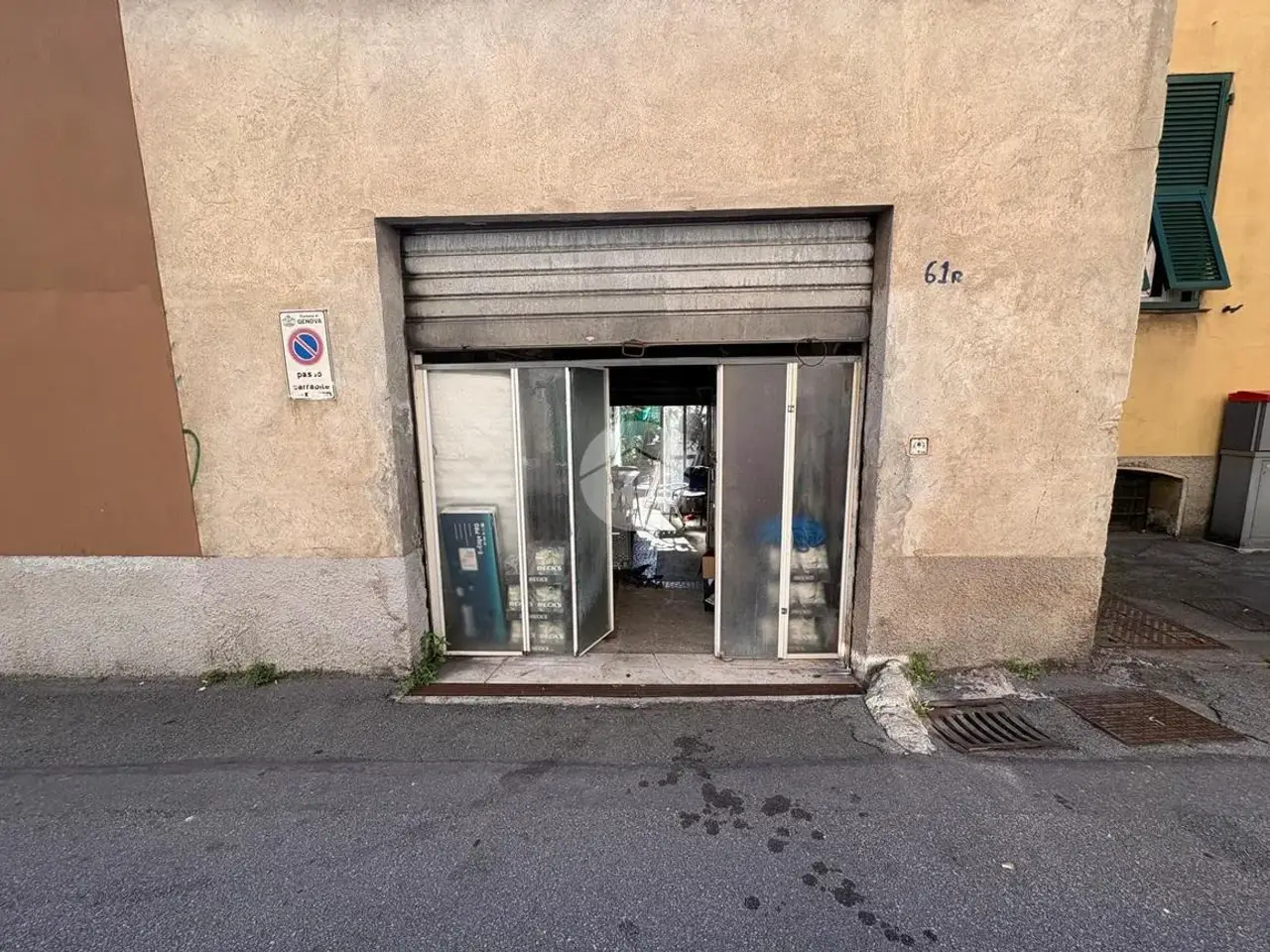 Magazzino in Via Via Marco Minghetti 61, Genova, {3} - Foto 1