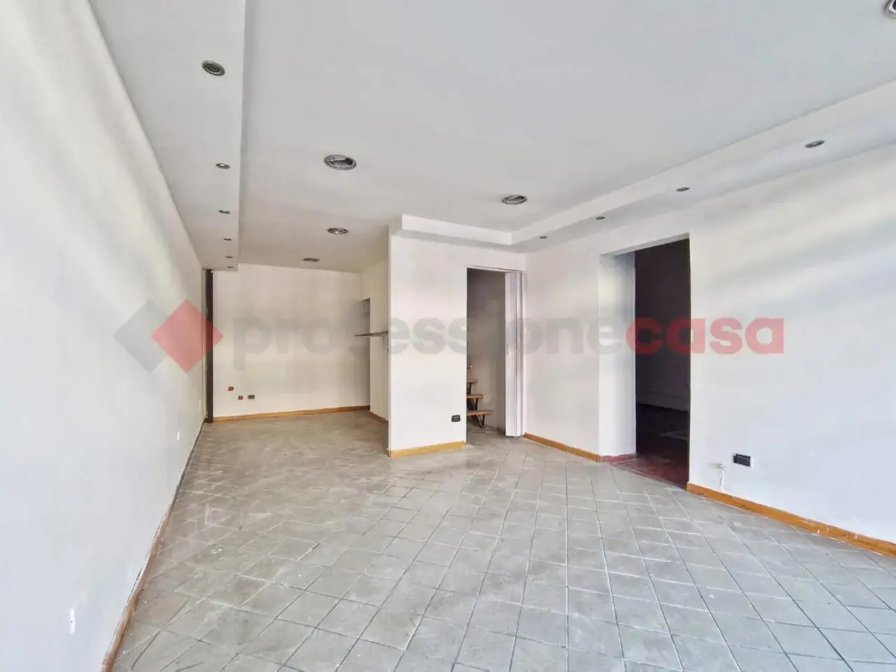 Negozio in Via Pescara 37, L'Aquila, {3} - Foto 2