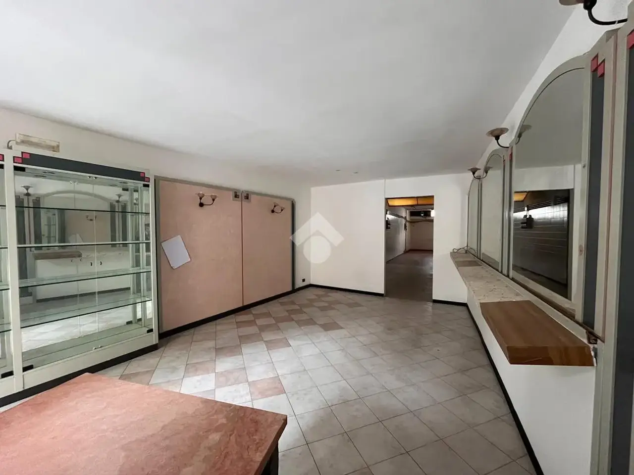 Negozio in Via Gerolamo Tartarotti 14, Rovereto, {3} - Foto 1