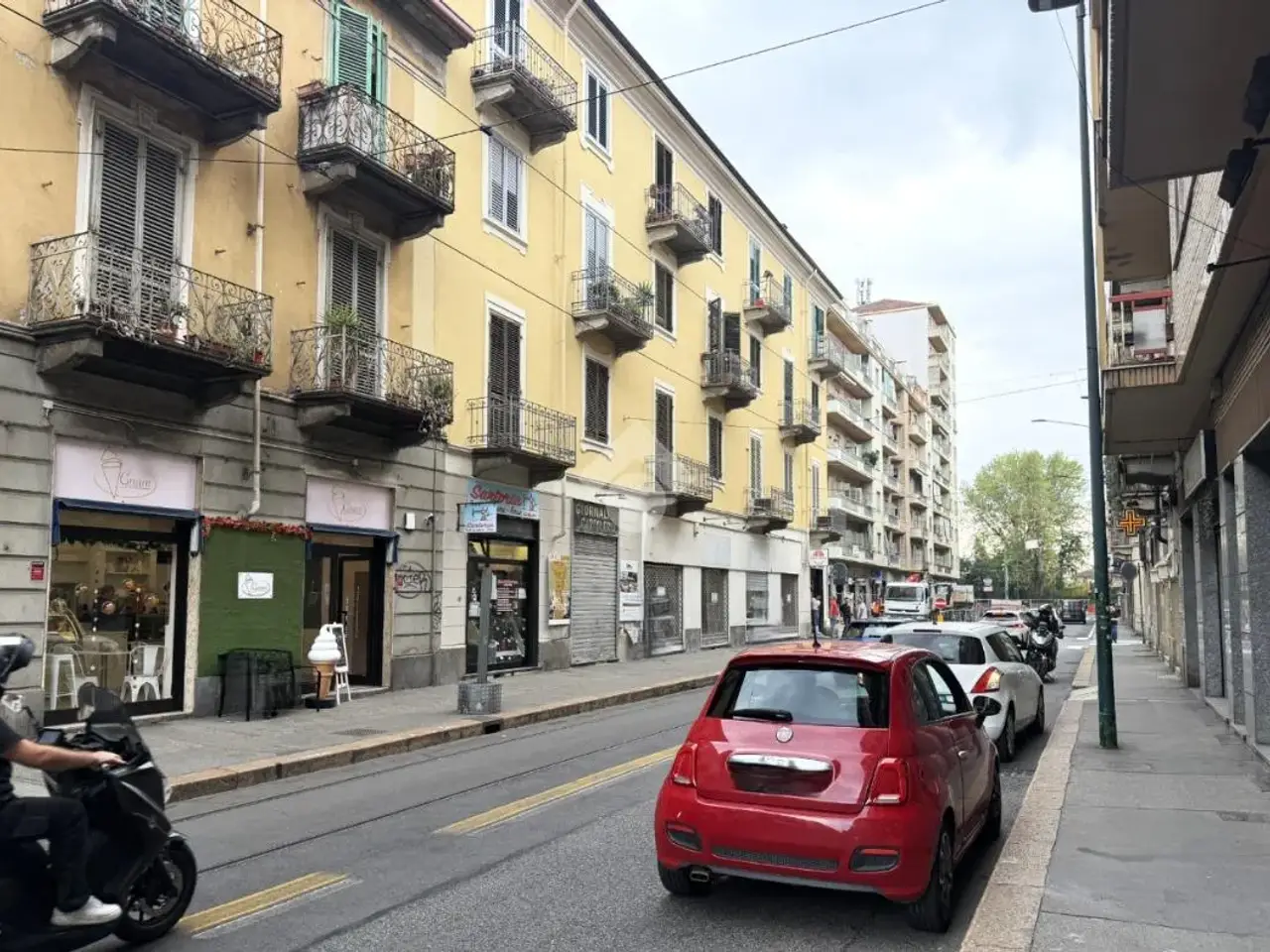 Negozio in Via Chiesa della Salute 10, Torino, {3} - Foto 2