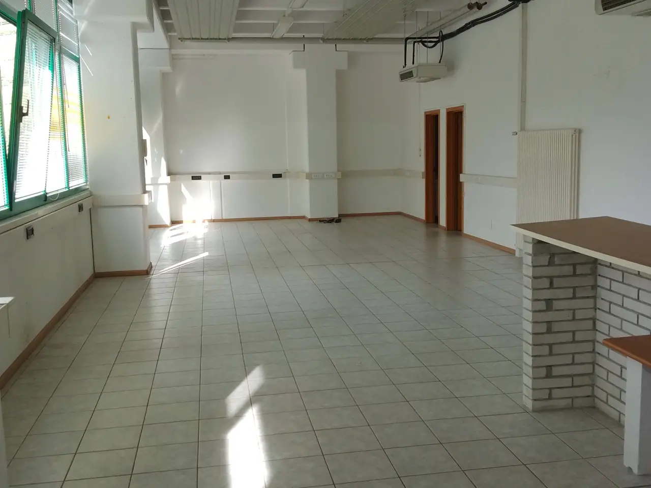 Ufficio in Via degli Ariigiani, Bolzano, {3} - Foto 1