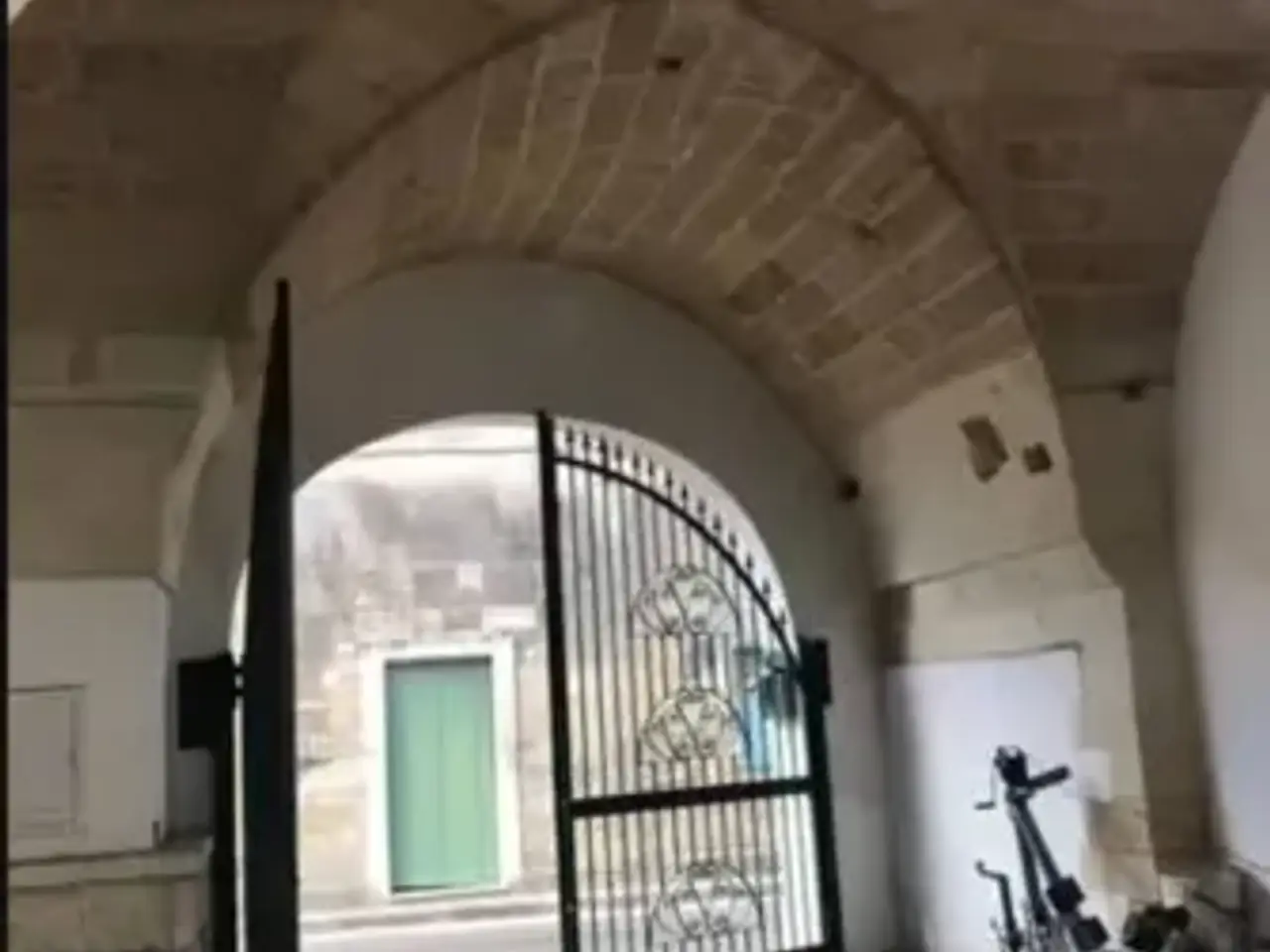 Ufficio in Via Vittorio Emanuele II, Castri Di Lecce, {3} - Foto 1