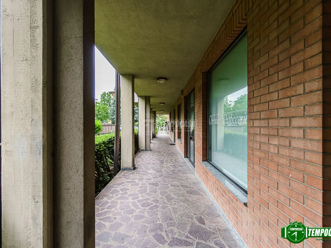 Negozio in Via Pietro Nenni 1, Nova Milanese, {3} - Foto 2