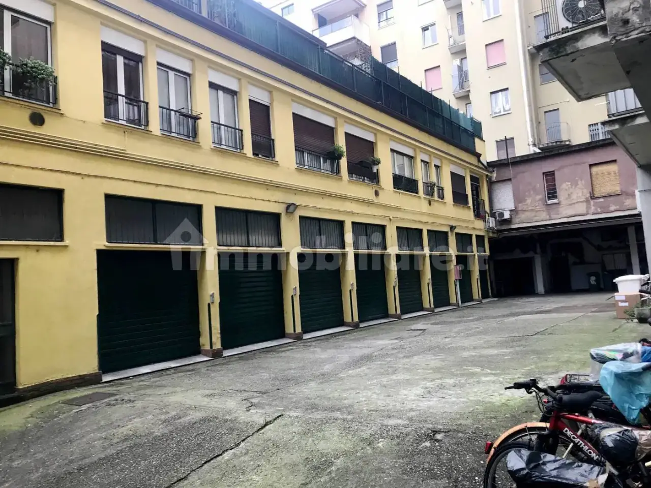 Magazzino in Via Lorenteggio 31, Milano, Milano, {3} - Foto 2