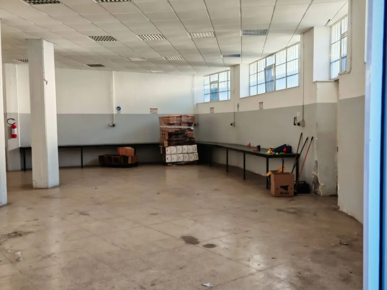Negozio in Via Aldo Moro 22, Santa Maria Di Licodia, {3} - Foto 2
