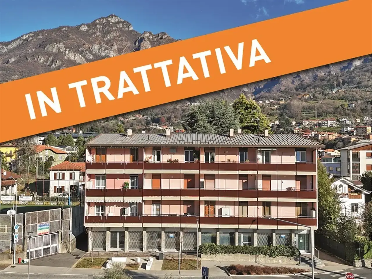 Negozio in Piazza Sacro Cuore 8, Mandello Del Lario, {3} - Foto 1