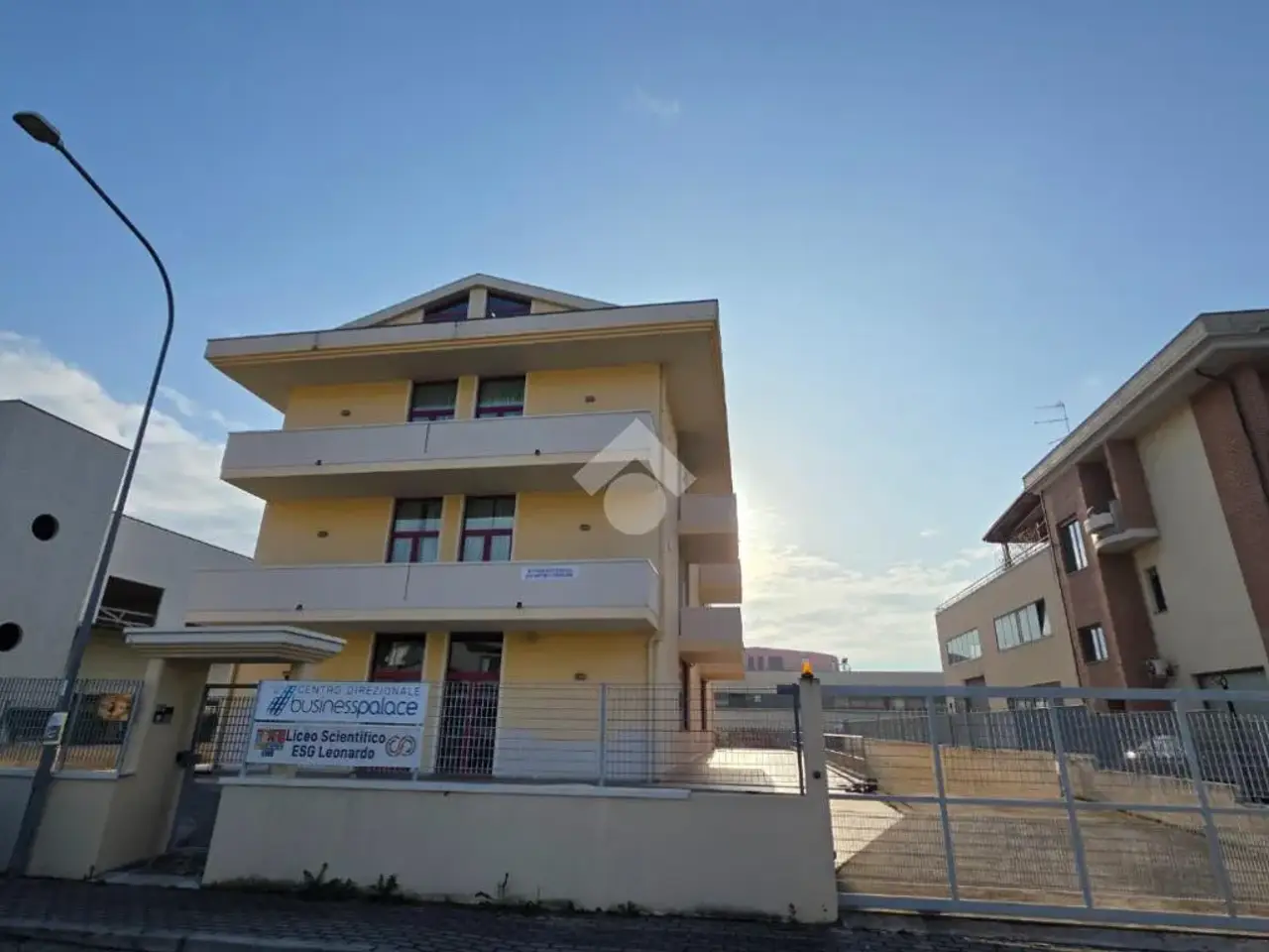 Palazzina commerciale in Via Mulino del Gioco, Citta' Sant'Angelo, {3} - Foto 1