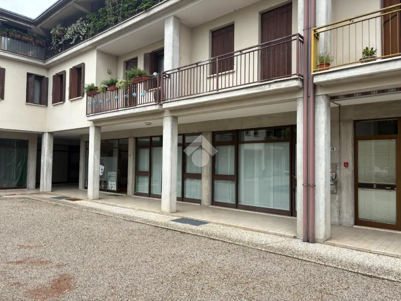 Ufficio in Via Alcide De Gasperi 14, San Zenone Degli Ezzelini, {3} - Foto 2