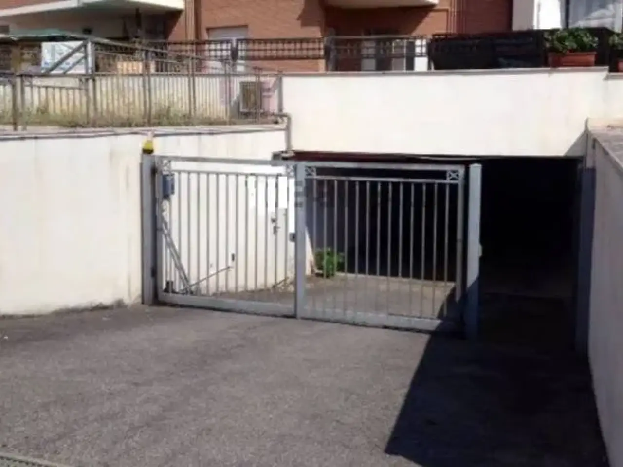 Parcheggio chiuso in Via Venezia 31, Fiano Romano, {3} - Foto 1