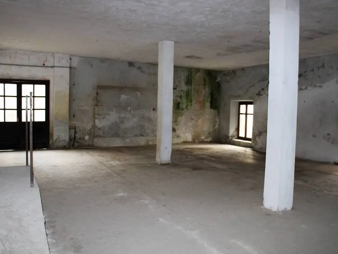 Magazzino in Via Fratelli Montarolo 1, Trino, {3} - Foto 1