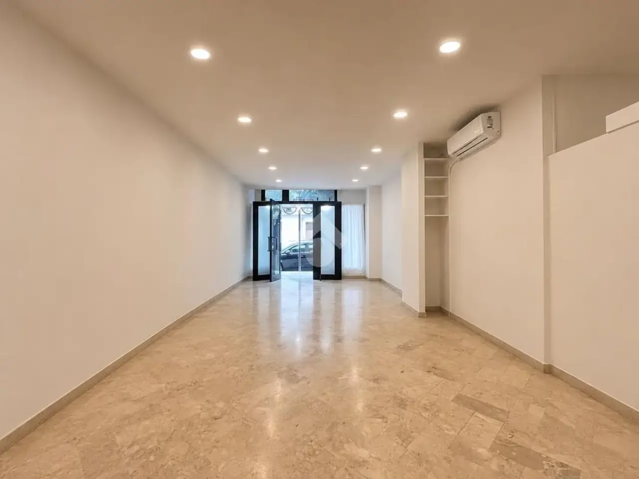 Negozio in Via Tenente Ugo Granafei 23, Mesagne, {3} - Foto 1