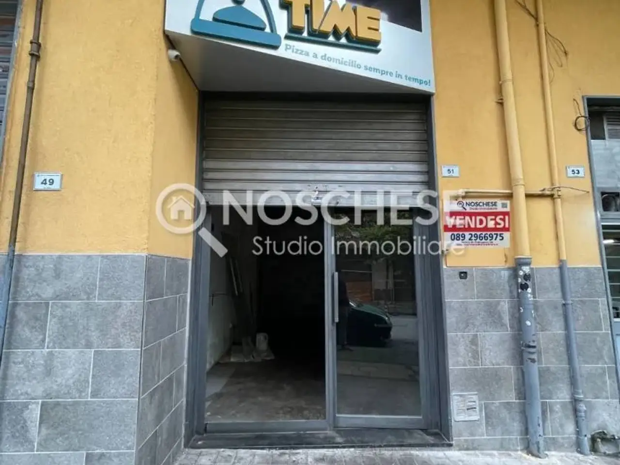 Locale commerciale in Via Sicilia 51, Pontecagnano Faiano, {3} - Foto 1