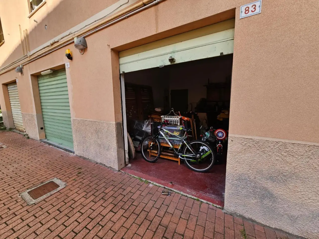 Parcheggio chiuso in , Campomorone, {3} - Foto 1