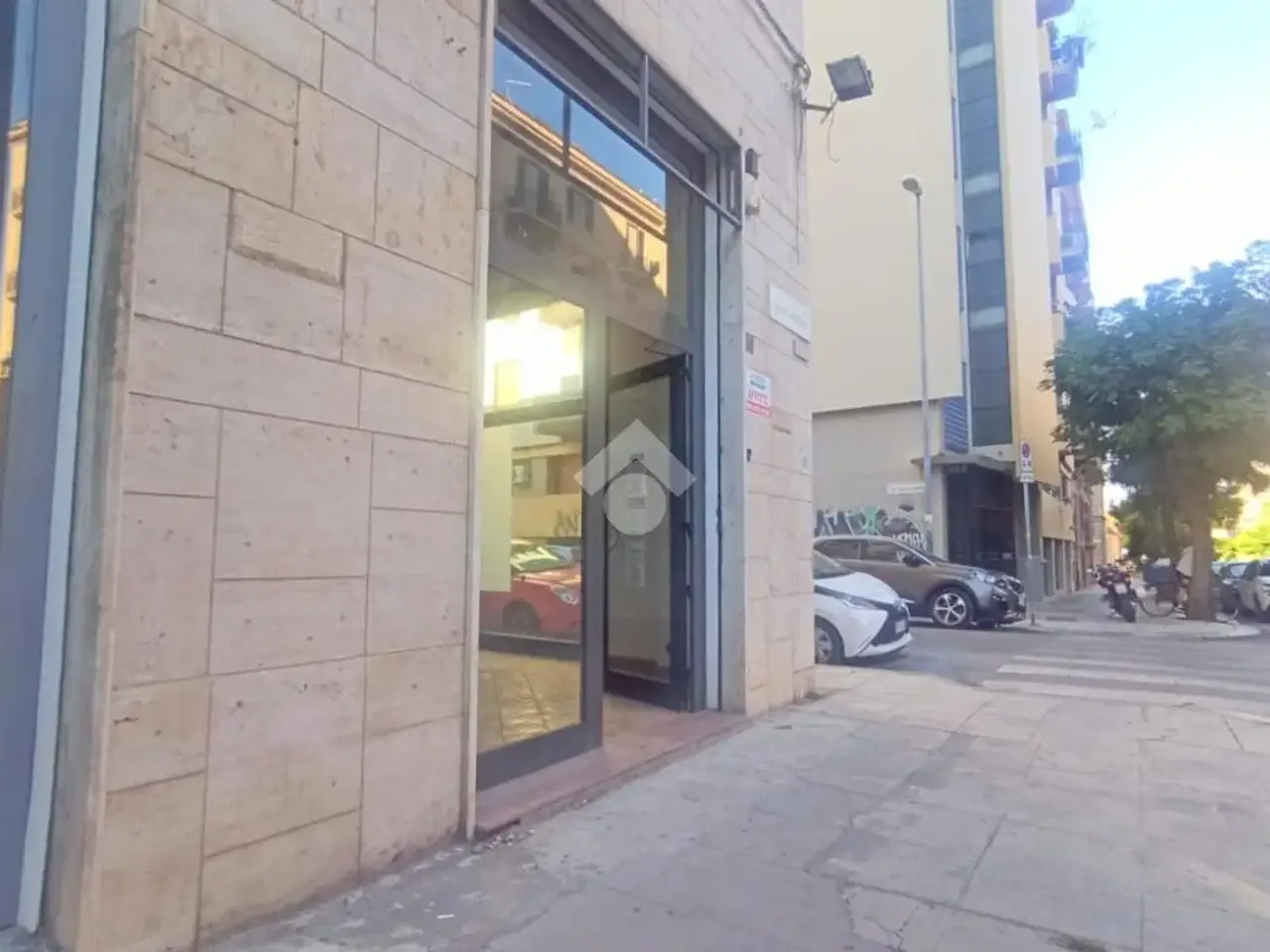 Negozio in Via Enrico Albanese 17, Palermo, {3} - Foto 2
