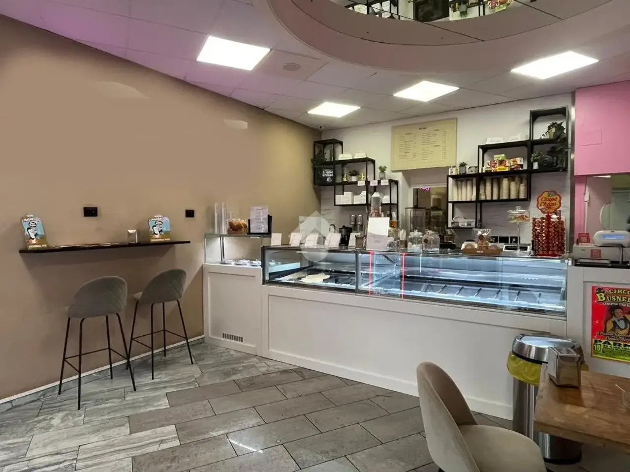 Negozio in Str. Giuseppe Garibaldi, Parma, {3} - Foto 1