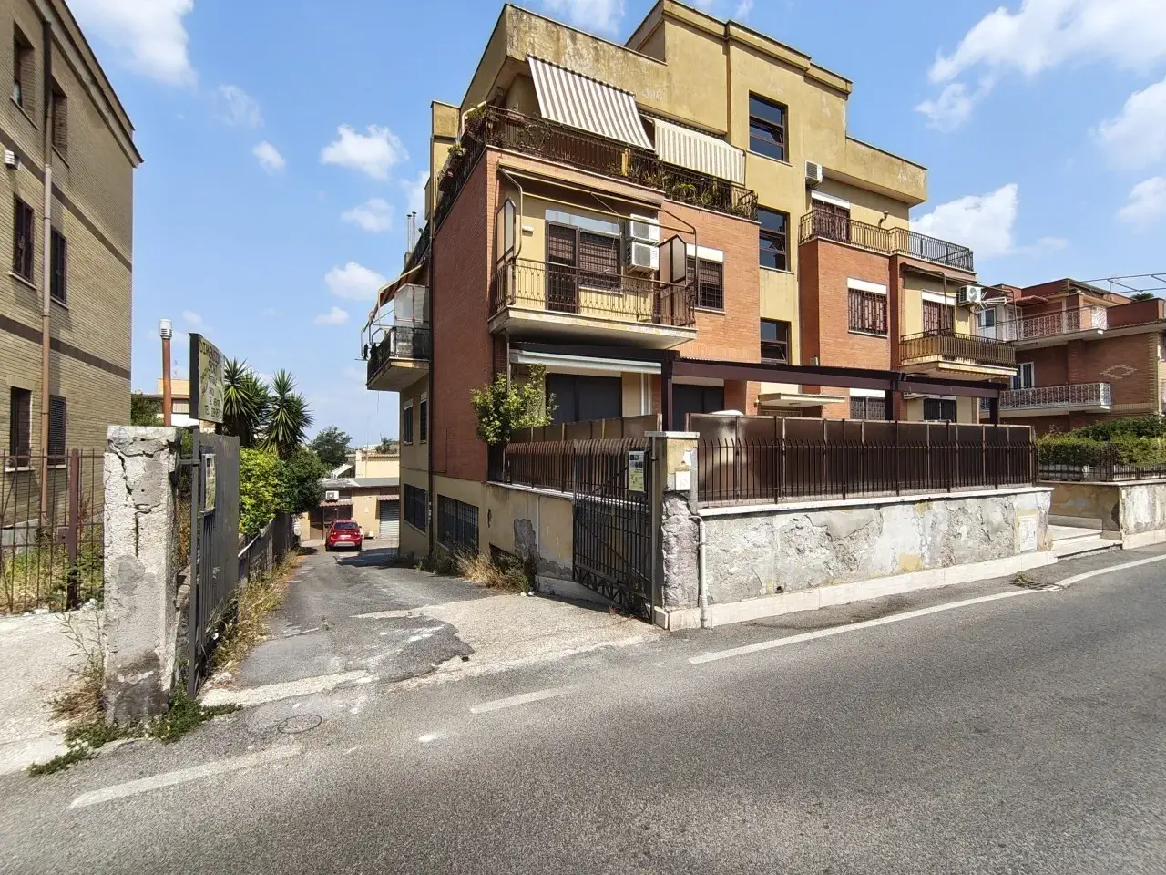 Negozio in Via Temistocle Calisti 18, Roma, {3} - Foto 2
