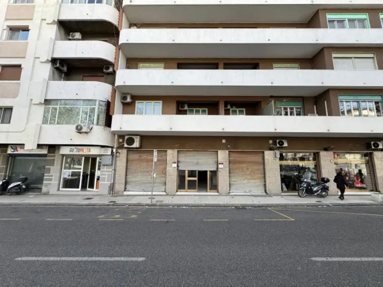 Negozio in Via Giuseppe La Farina 63, Messina, {3} - Foto 2