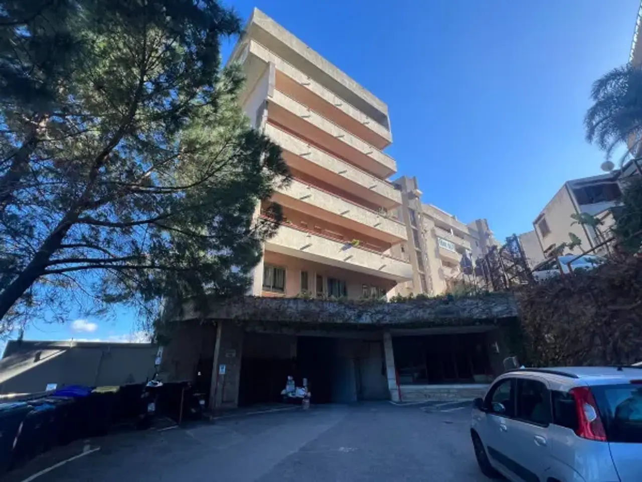 Negozio in Via Ducezio 72, Messina, {3} - Foto 1