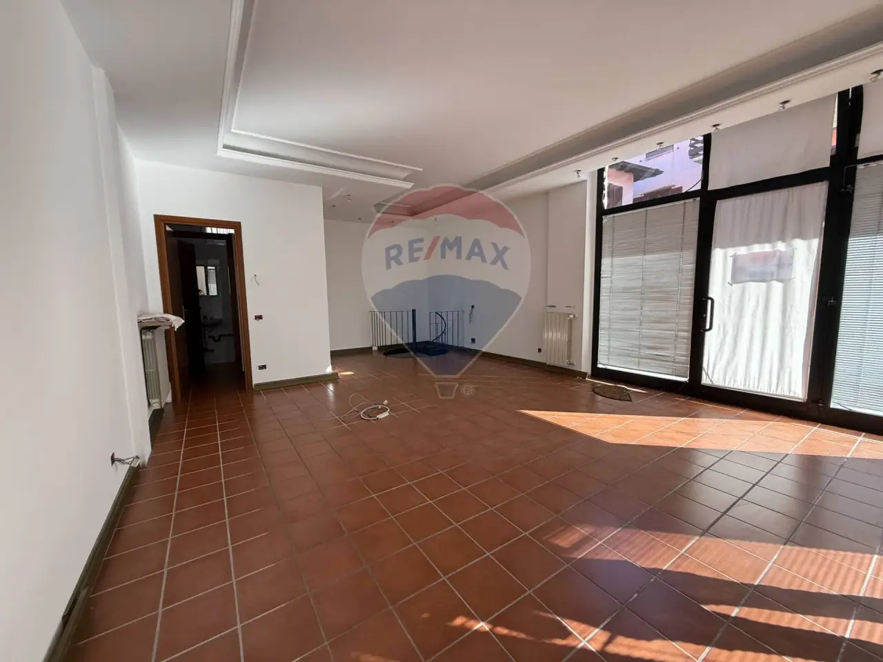 Negozio in Via Piave 8, Pedrengo, {3} - Foto 2