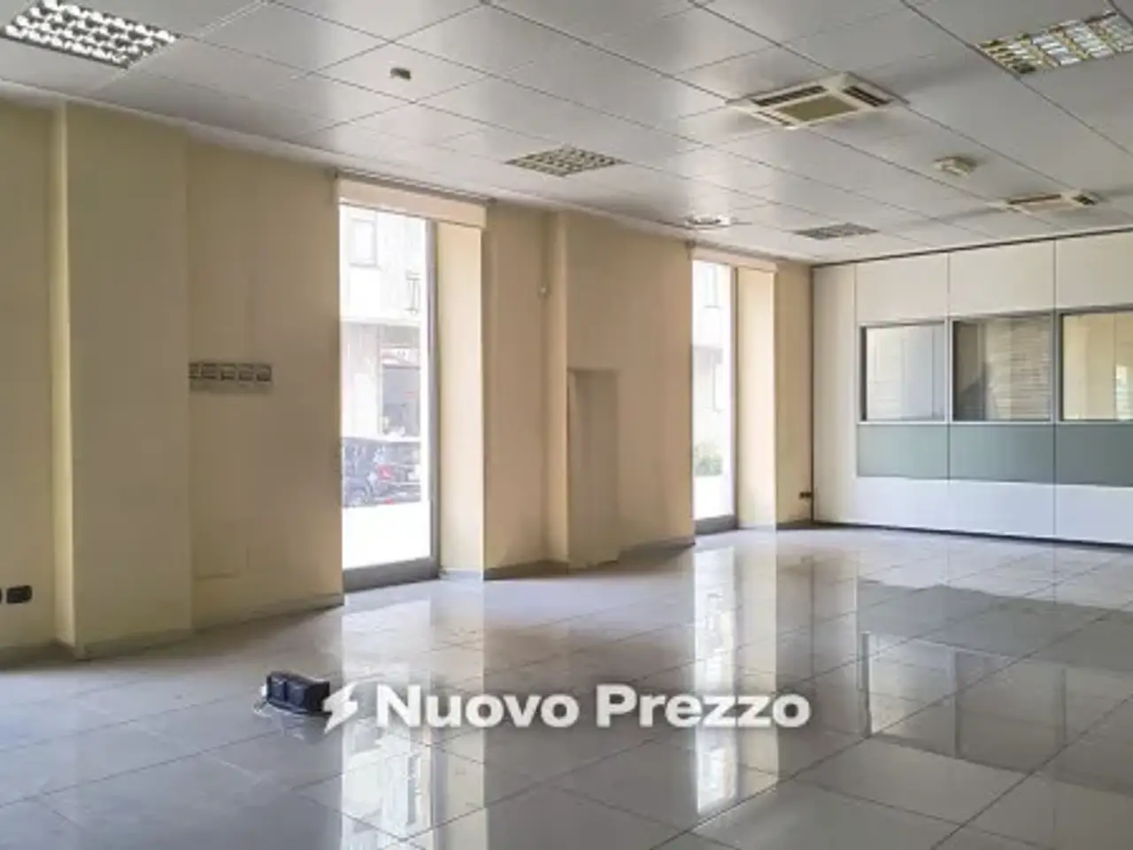 Negozio in Via Roma 4, Chieri, {3} - Foto 2