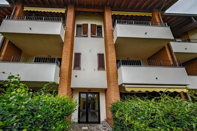 2-room flat in Via Venezia 18, Usmate Velate - Photo 1