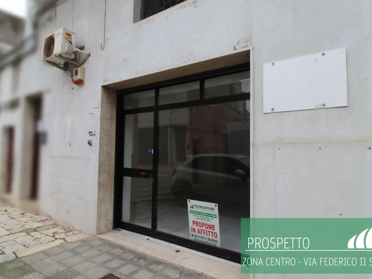 Palazzina commerciale in Via Federico II Svevo 42, Mesagne, {3} - Foto 1