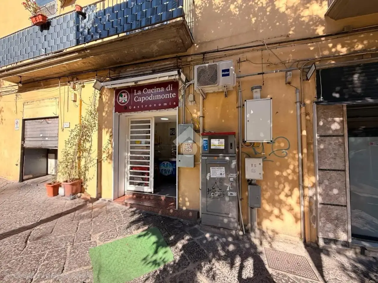 Negozio in Corso Amedeo di Savoia 280, Napoli, {3} - Foto 1