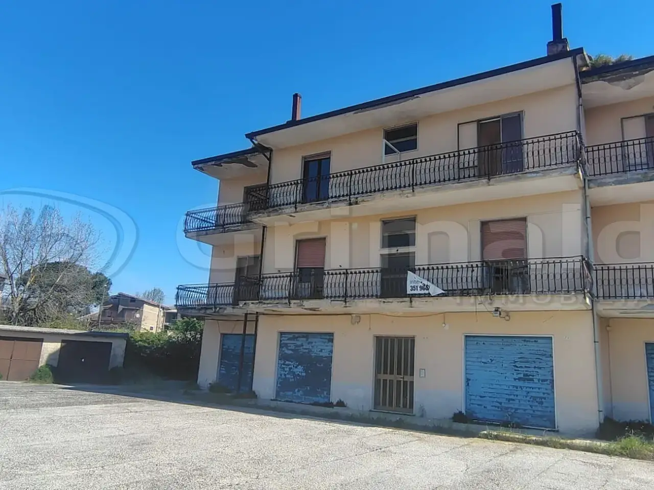 Palazzina commerciale in Via Sferracavallo Snc, San Martino Valle Caudina, {3} - Foto 1