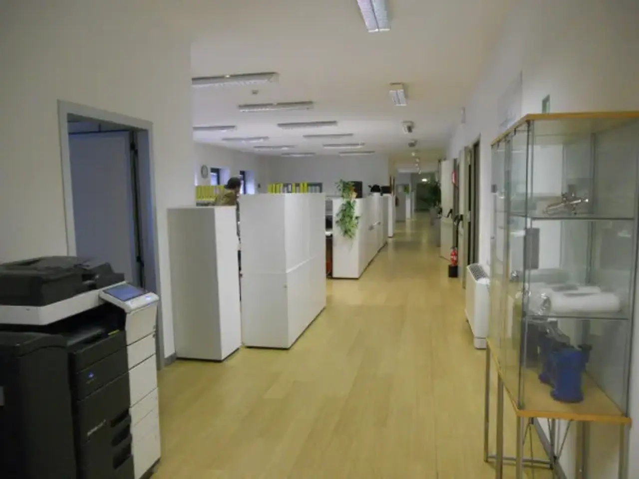 Ufficio in Via Alcide De Gasperi 87, Rho, {3} - Foto 1