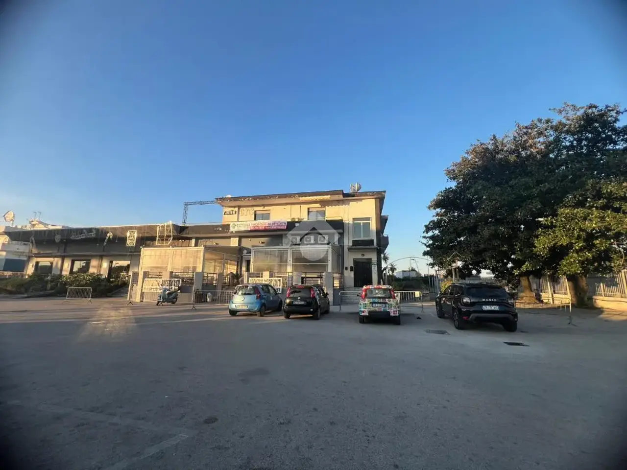 Negozio in Via Pietro Nenni 2, Mugnano Di Napoli, {3} - Foto 1